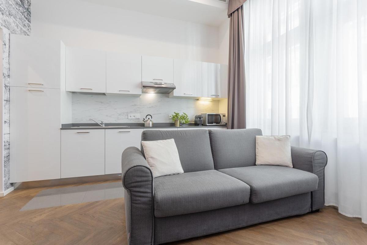 Modern Apartments Close To River プラハ エクステリア 写真